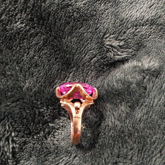 EDISON'S JEWELRY STORE Jewelry - 10 KT Gold, 1963 Edison's Jewelry store PINK GEMSTONE RING BEAUTIFUL